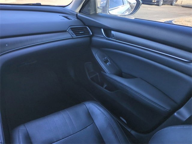 Used 2018 Honda Accord Touring image 16