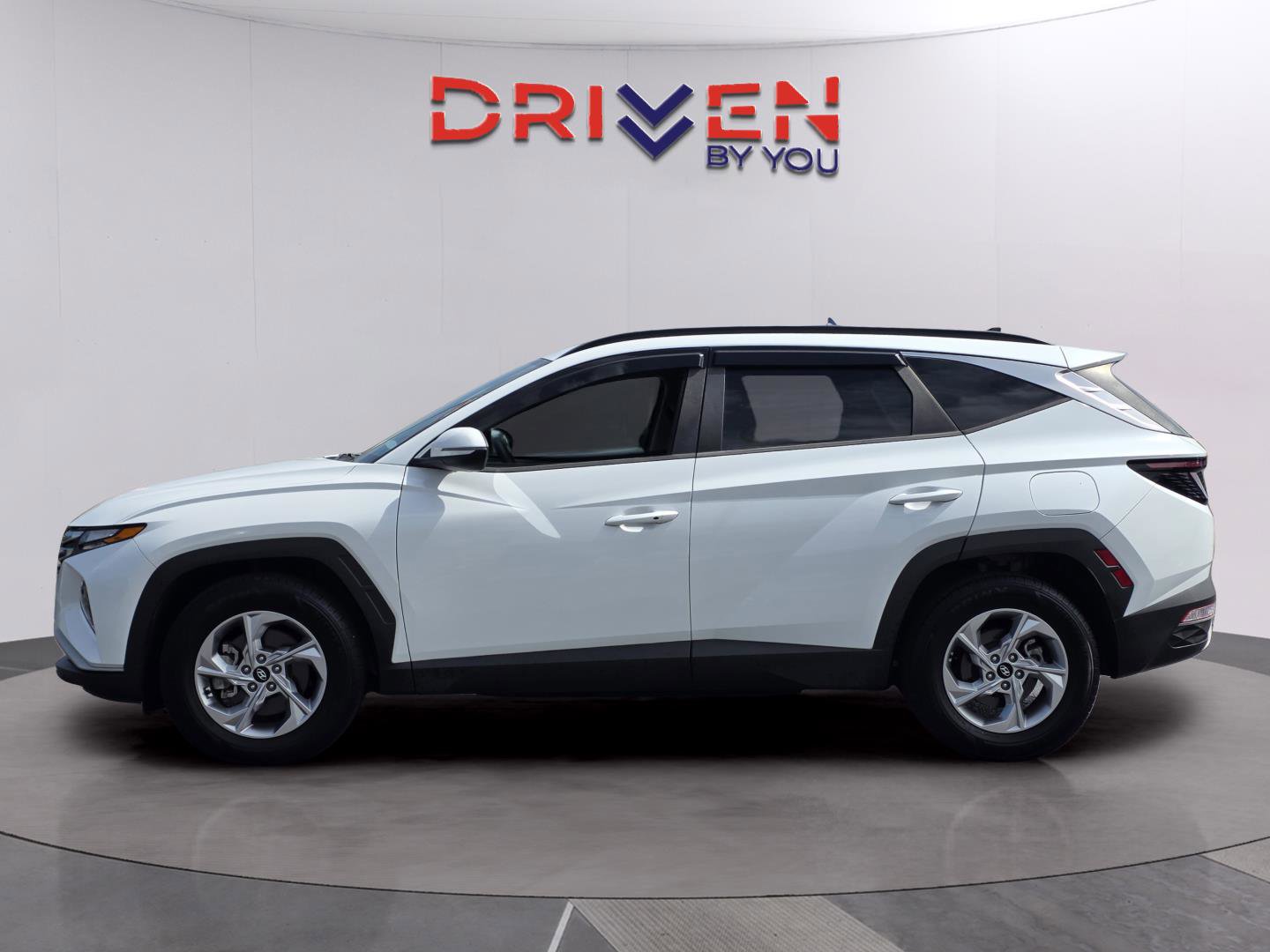 Used 2022 Hyundai Tucson SEL FWD image 2