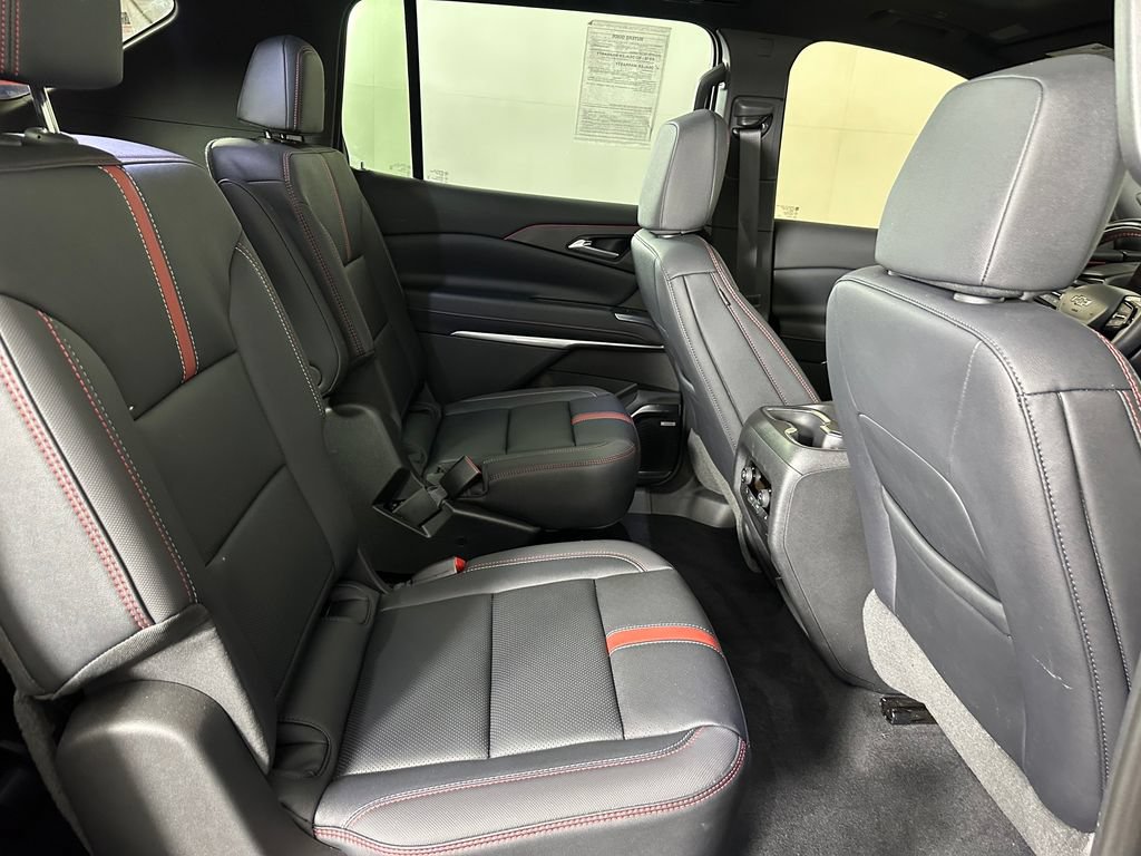 Used 2026 Chevrolet Traverse RS w/ LPO, Floor Liner Package AWD/4WD image 35