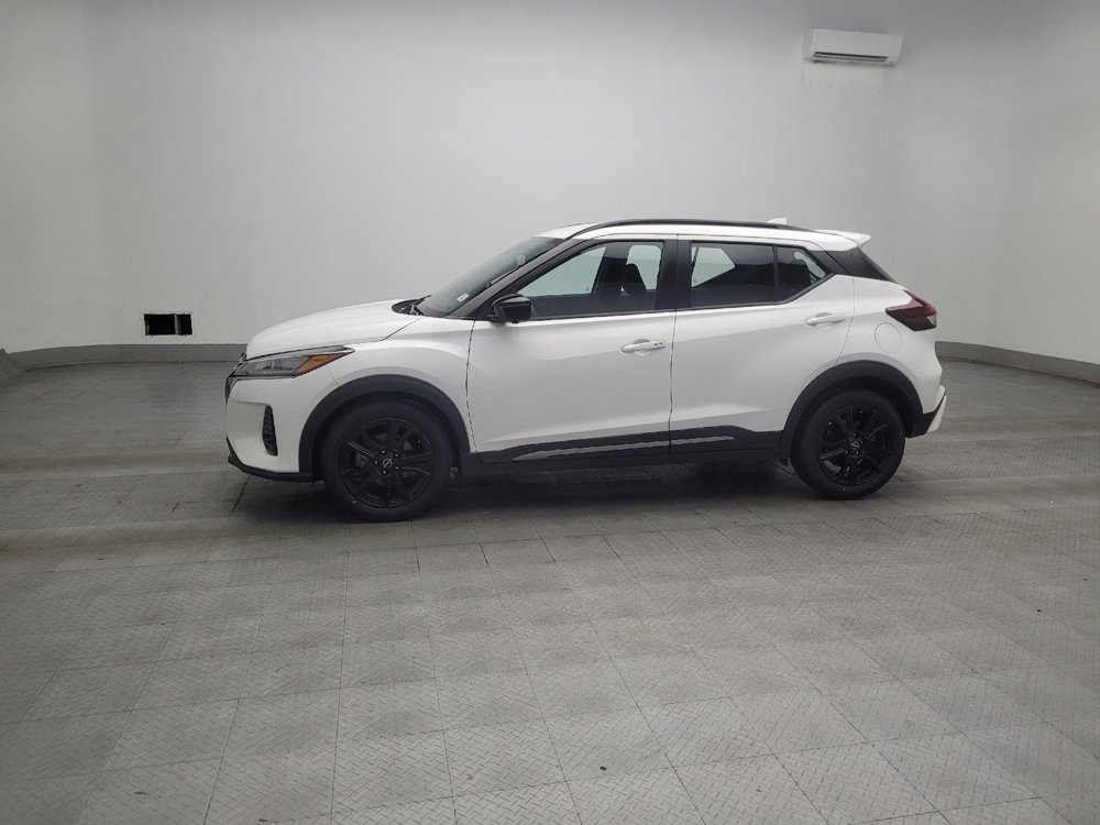 Used 2024 Nissan Kicks SR FWD image 2