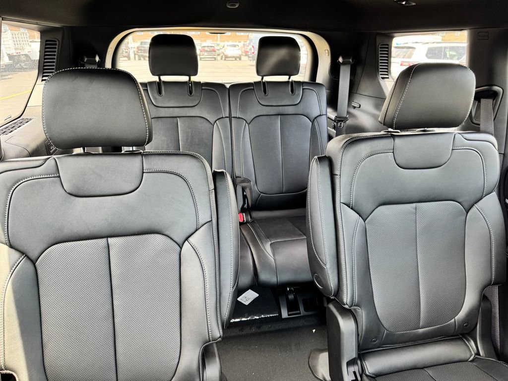 New 2026 Jeep Grand Cherokee L Limited AWD/4WD image 14