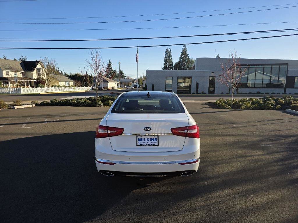 Used 2015 Kia Cadenza Premium w/ Technology Package FWD image 6