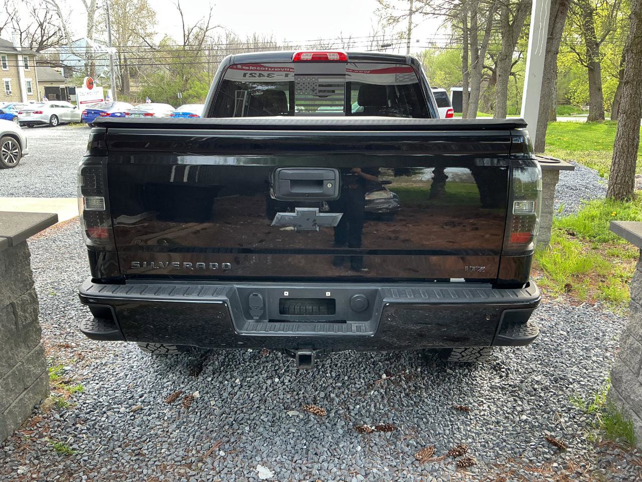 Used 2018 Chevrolet Silverado 1500 LTZ Z71 w/ LTZ Plus Package AWD/4WD image 5