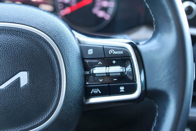 Used 2022 Kia Sorento EX w/ Panoramic Sunroof Package image 32