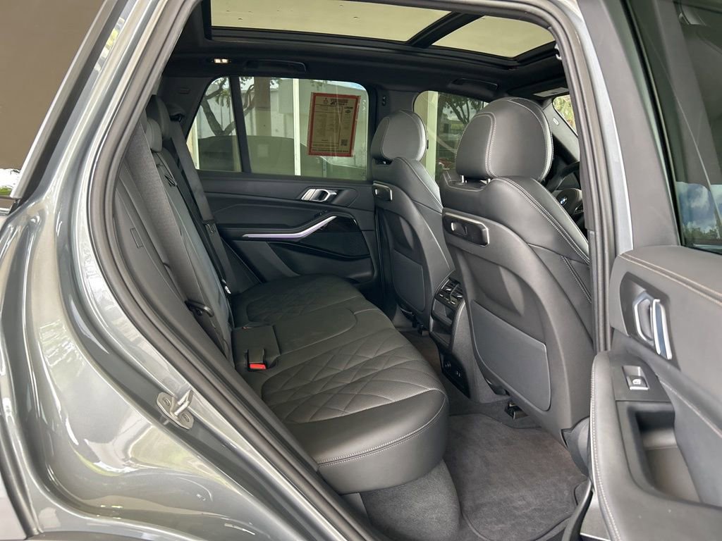 Used 2025 BMW X5 xDrive40i w/ M Sport Package image 29