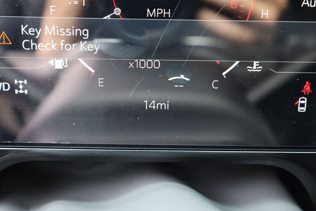 New 2026 GMC Yukon Elevation image 14