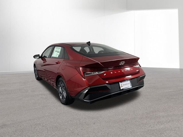 Used 2025 Hyundai Elantra Blue FWD image 39