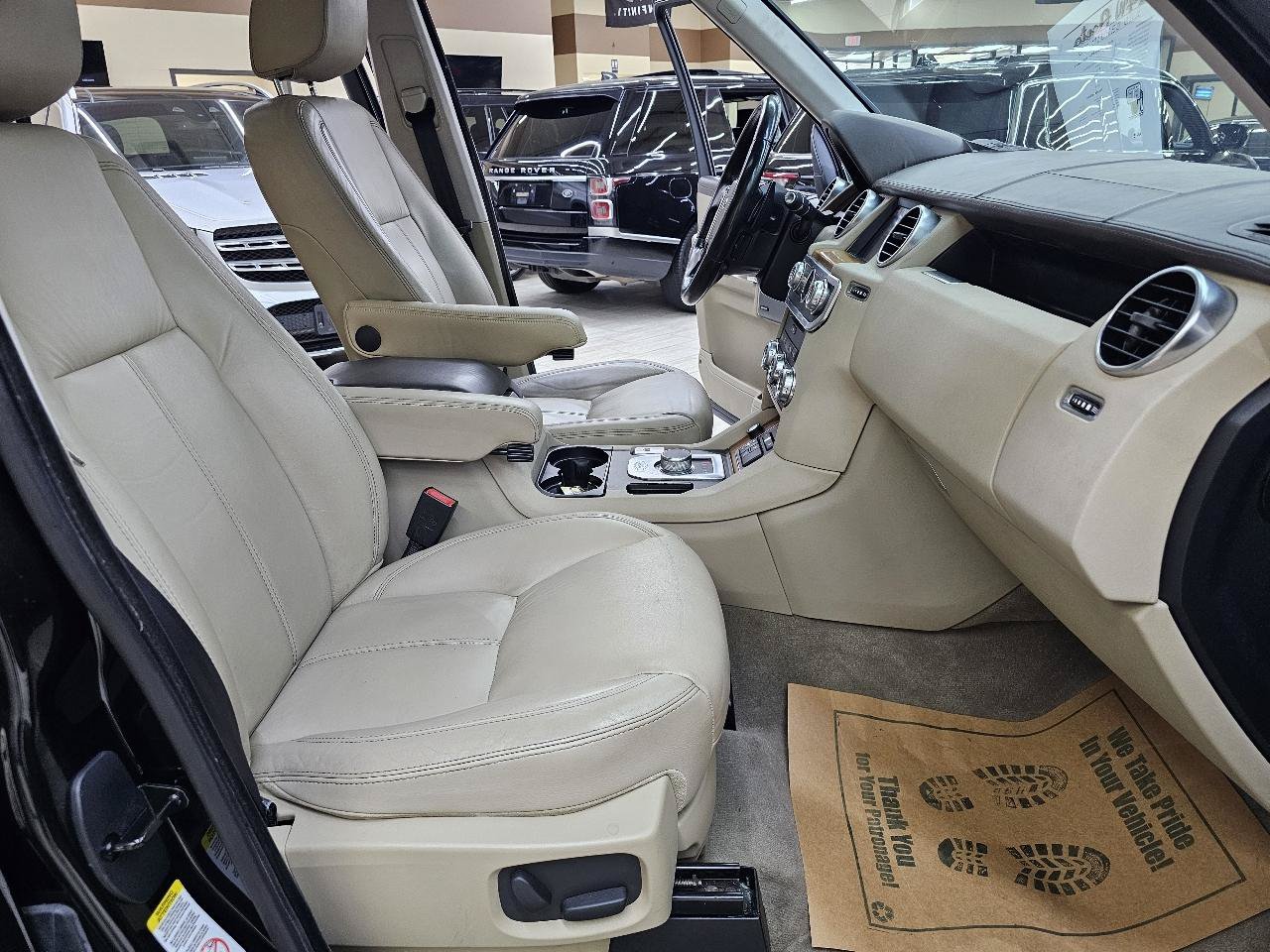 Used 2016 Land Rover LR4 HSE LUX AWD/4WD image 21