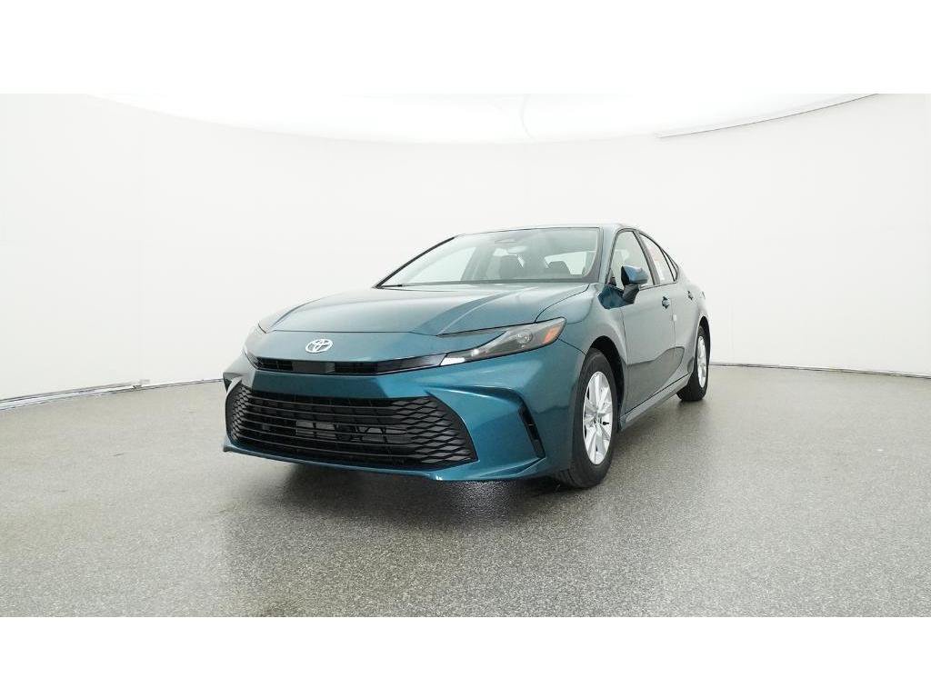 Used 2025 Toyota Camry LE FWD image 38