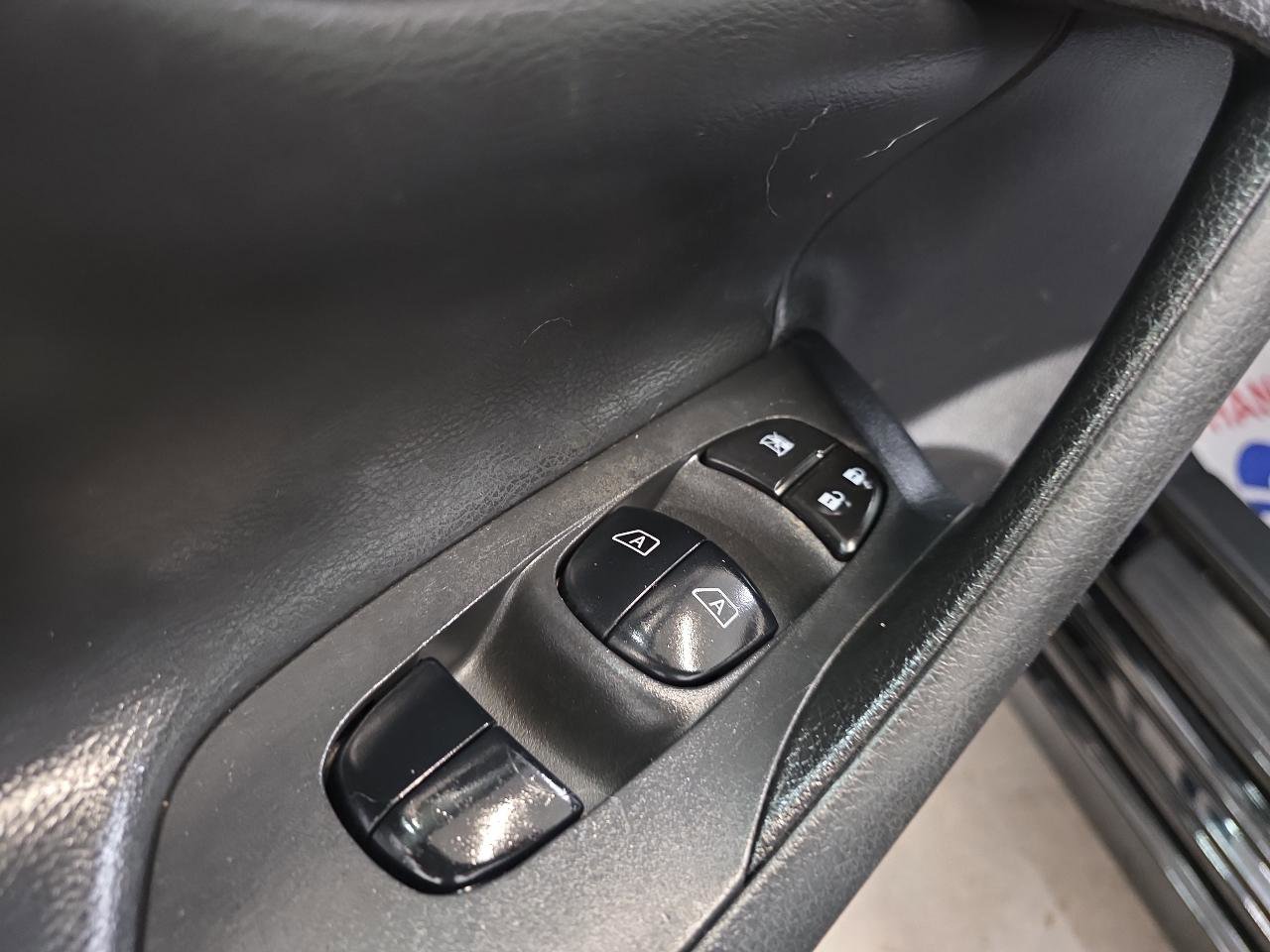 Used 2015 Nissan Altima 2.5 SL w/ Technology Package FWD image 29