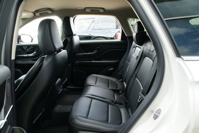 Used 2024 Lincoln Corsair Reserve w/ Equipment Group 201A FWD image 29