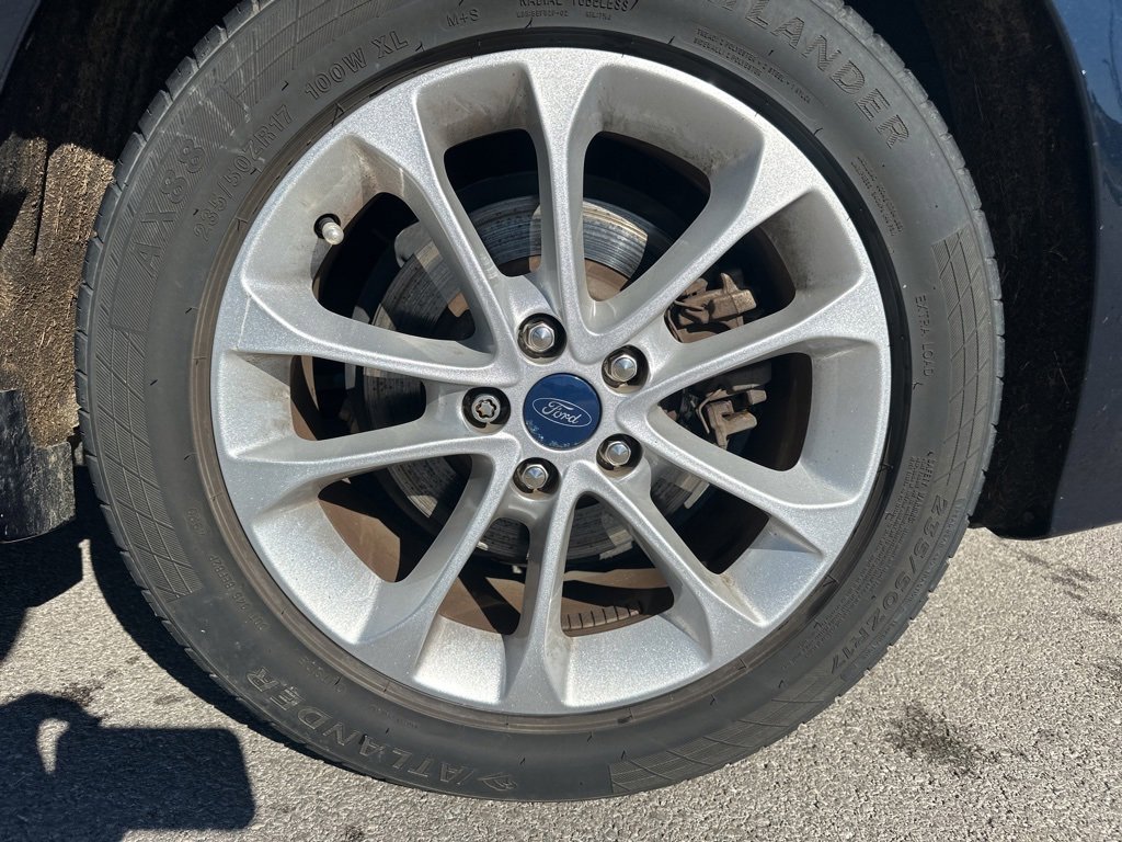 Used 2020 Ford Fusion SE image 12