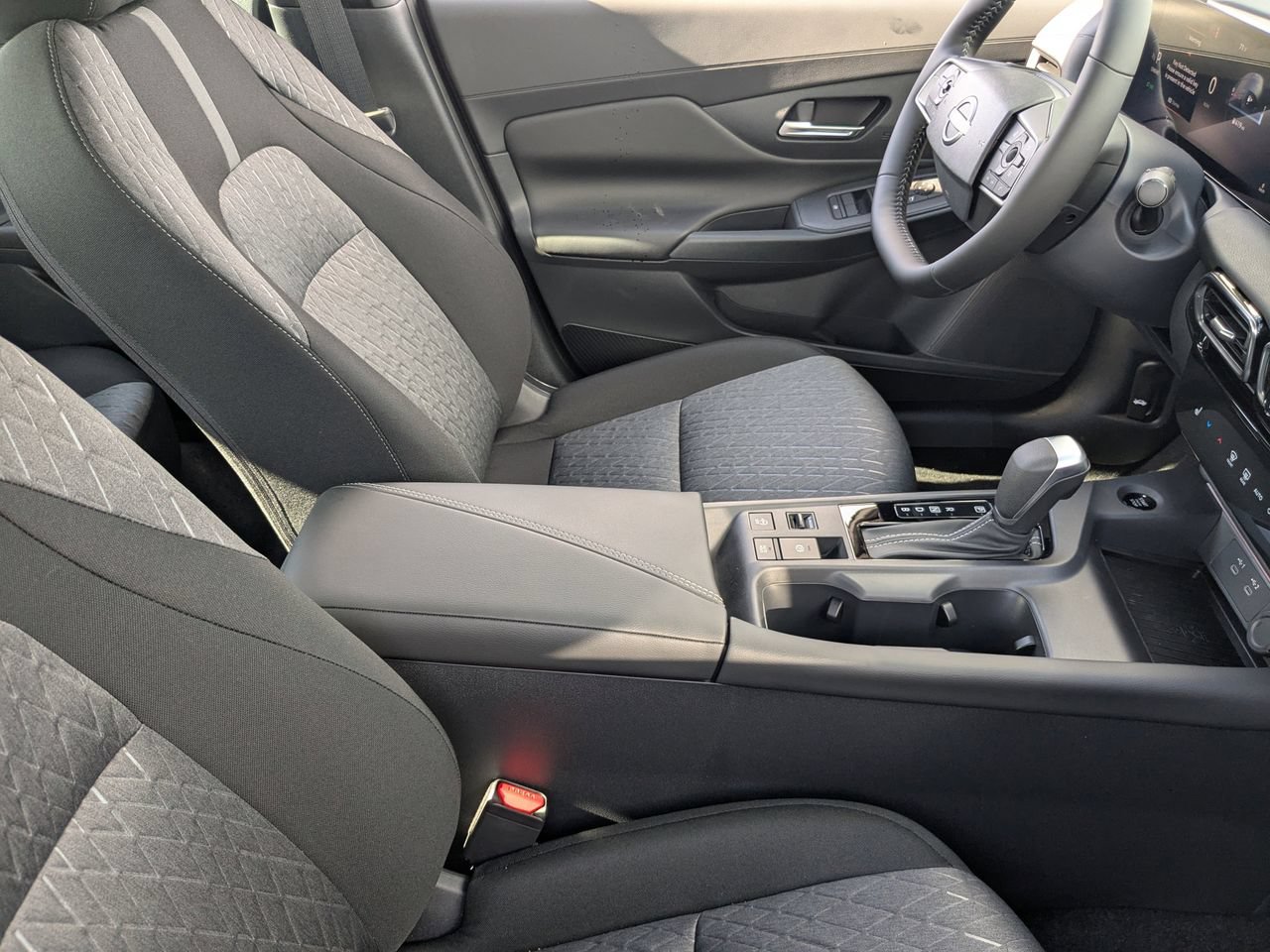 Certified 2026 Nissan Sentra SV w/ SV Convenience Package FWD image 30