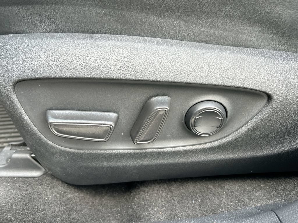 Used 2023 Toyota RAV4 XLE Premium FWD image 12