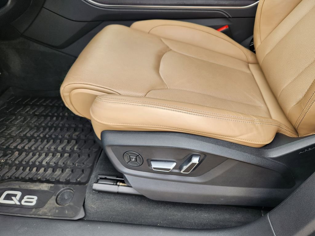 Used 2025 Audi Q8 Prestige w/ Prestige Package AWD/4WD image 15