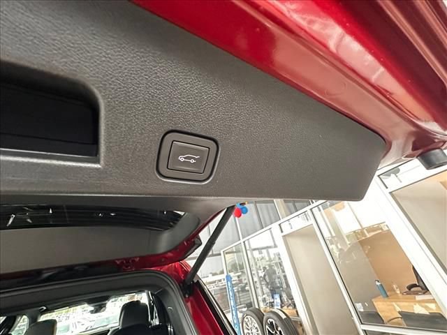 New 2026 GMC Acadia AT4 w/ Luxury Package AWD/4WD image 11