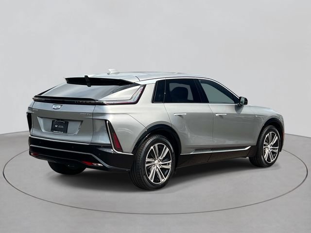 Certified 2024 Cadillac Lyriq Luxury w/ LPO, Floor Liner Package AWD/4WD image 4