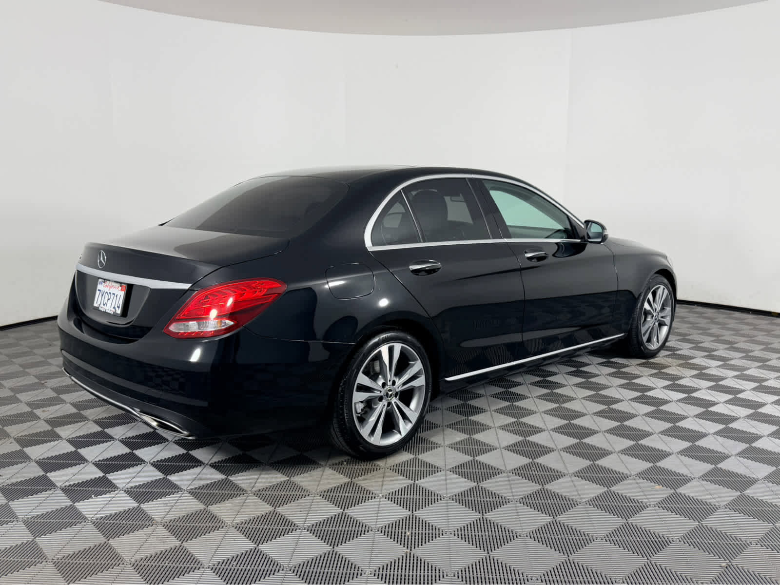 Used 2017 Mercedes-Benz C 300 Sedan image 3