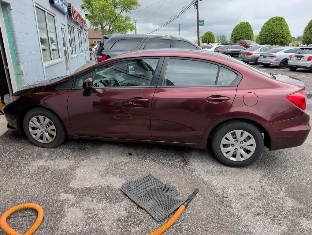 Used 2012 Honda Civic LX image 7