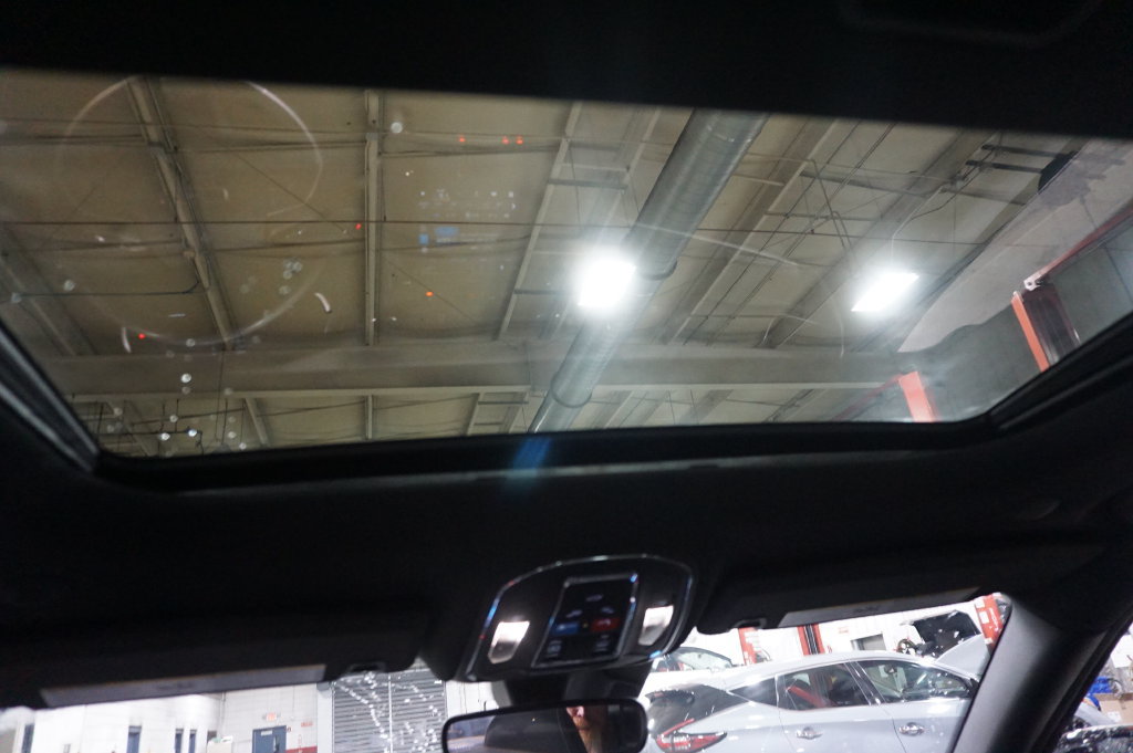 Used 2023 Jeep Grand Cherokee Altitude AWD/4WD image 14