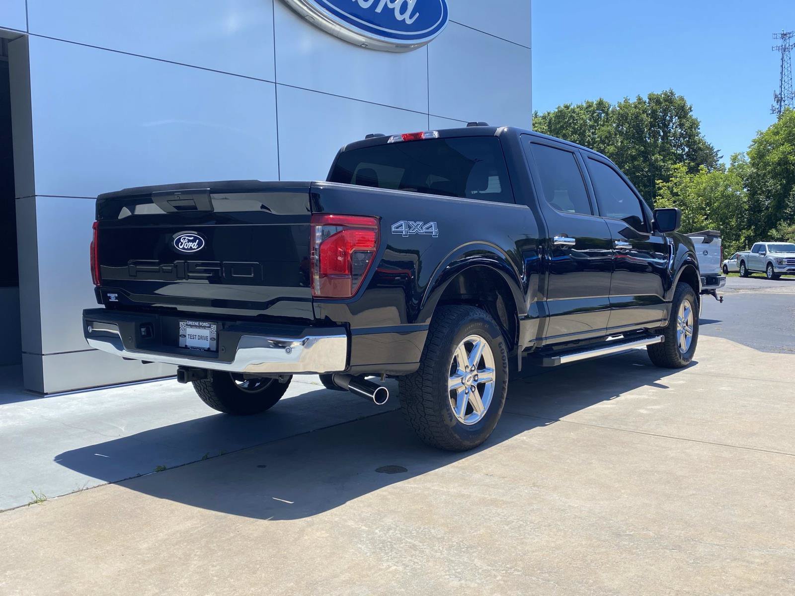 Used 2025 Ford F150 XLT w/ Equipment Group 301A Standard AWD/4WD image 4