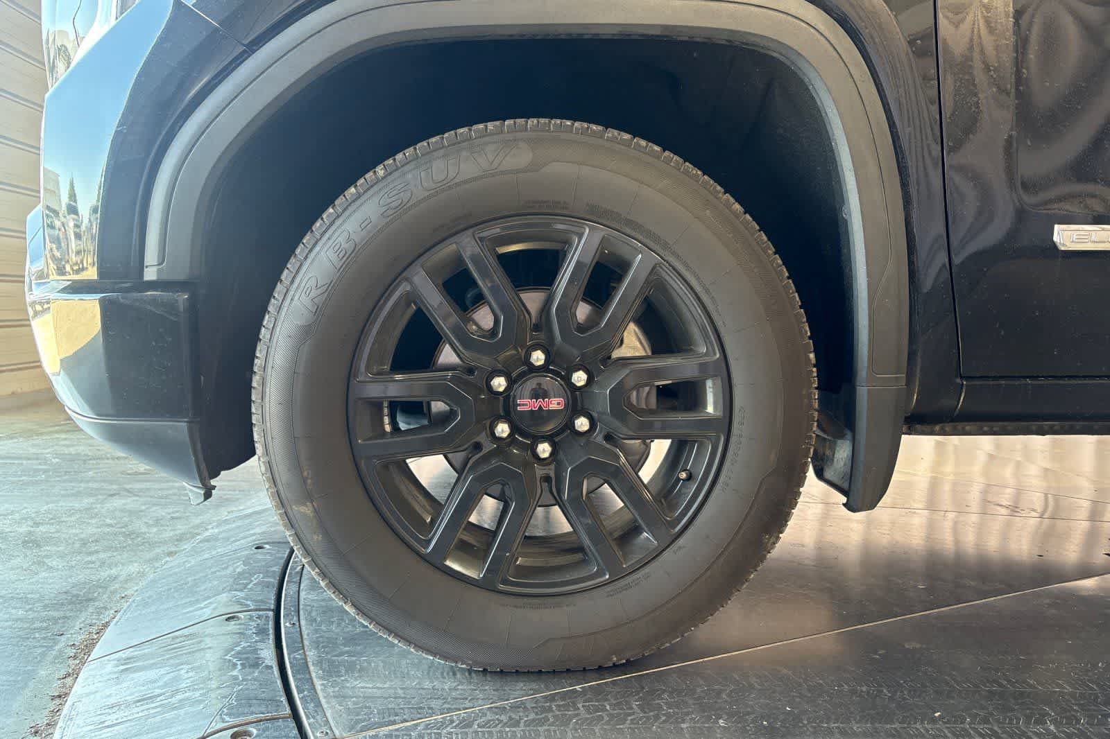 Used 2019 GMC Sierra 1500 Elevation w/ Elevation Value Package RWD image 12