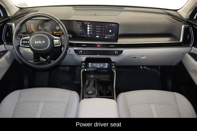 Used 2025 Kia Sorento S FWD image 12