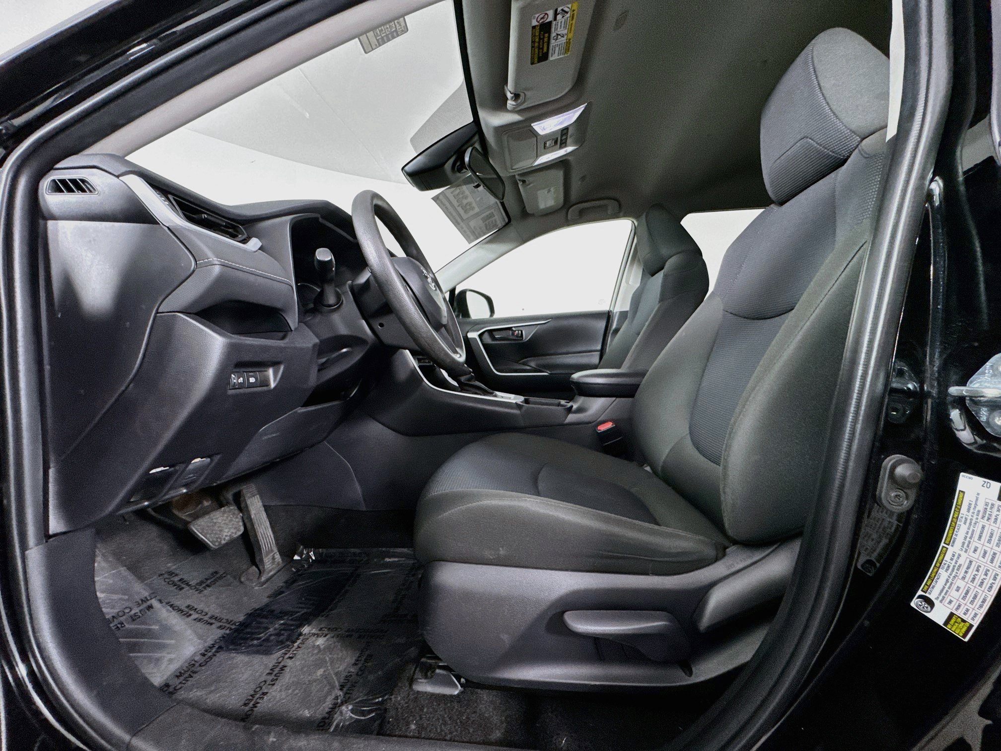 Certified 2025 Toyota RAV4 LE AWD/4WD image 19