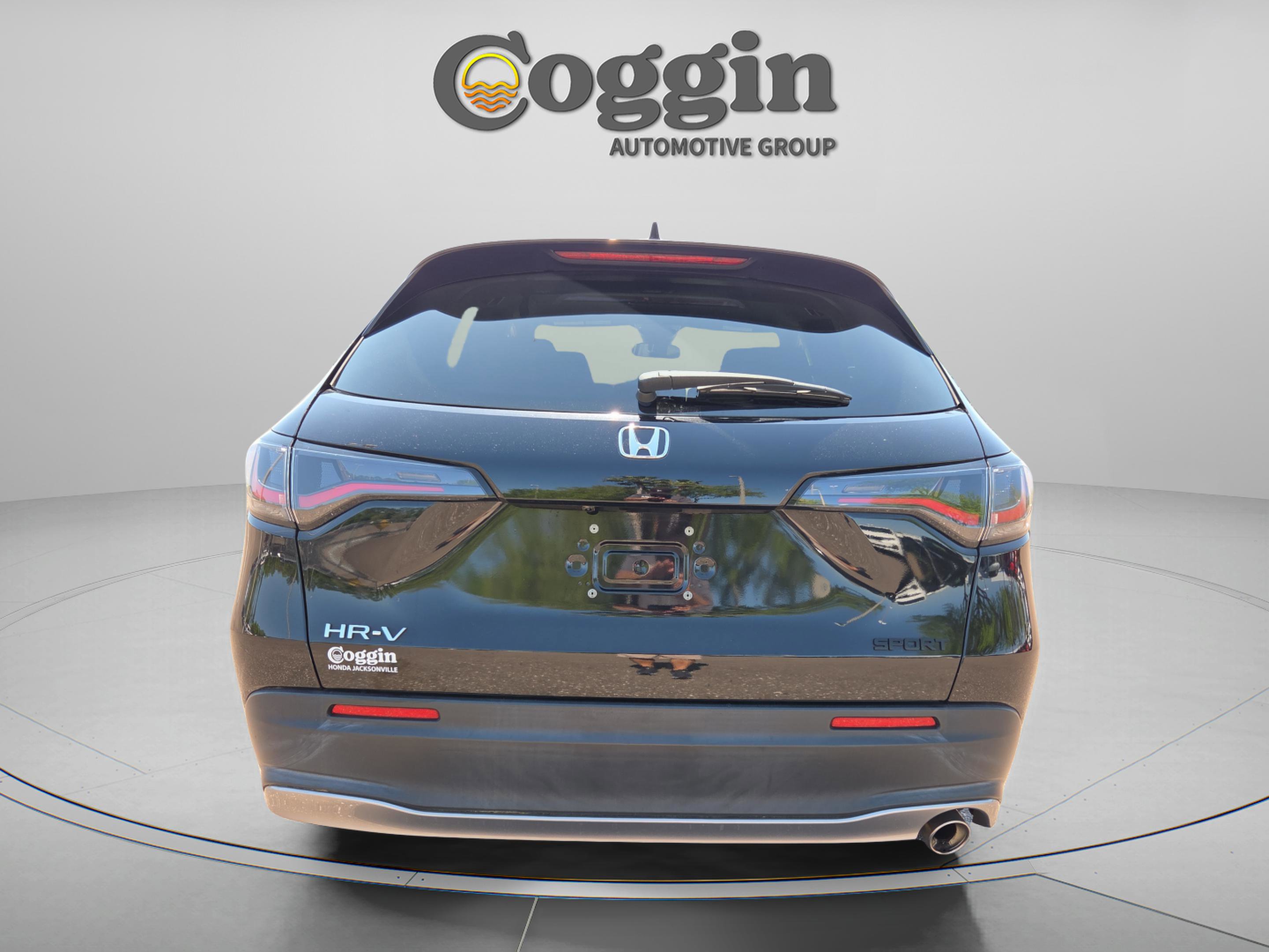 Used 2023 Honda HR-V Sport image 4