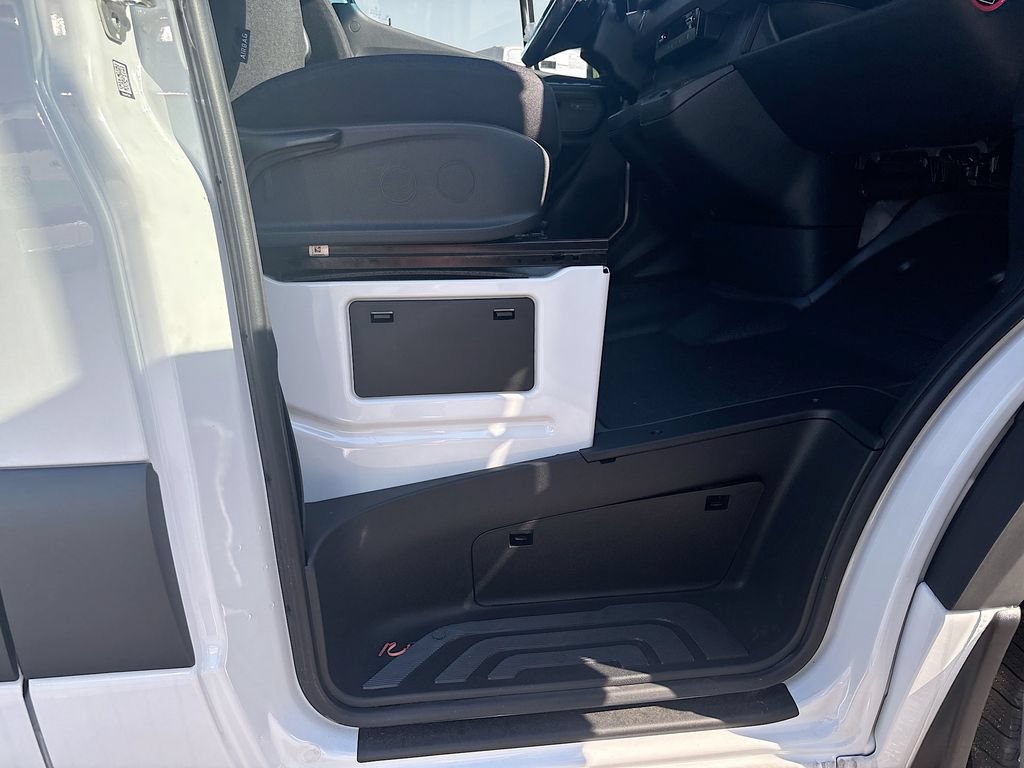 New 2025 Mercedes-Benz eSprinter 170 Cargo image 19