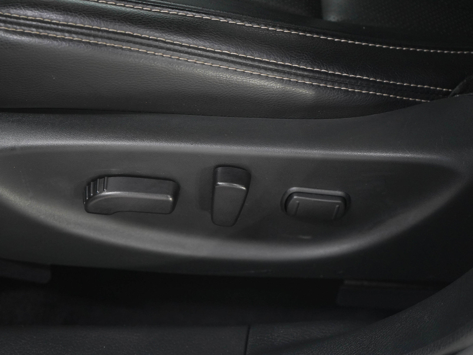 Used 2023 Nissan Maxima SL FWD image 22