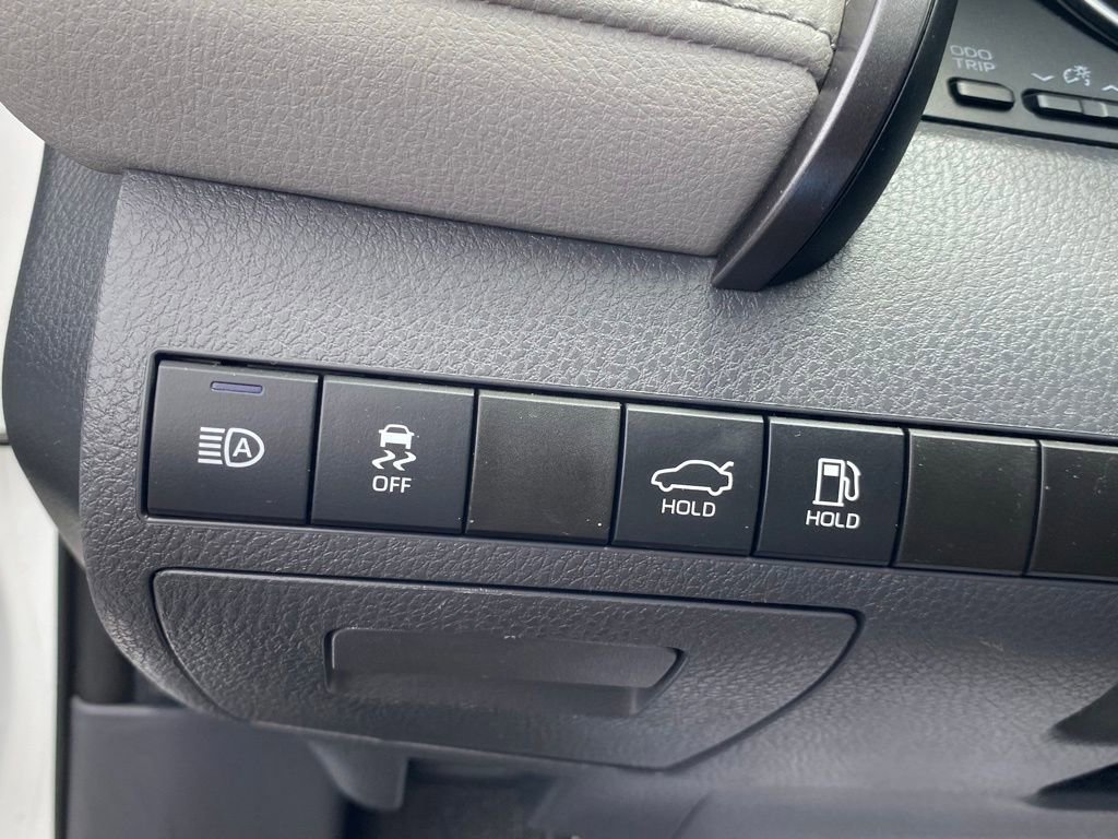 Used 2023 Toyota Camry LE w/ Convenience Package FWD image 24