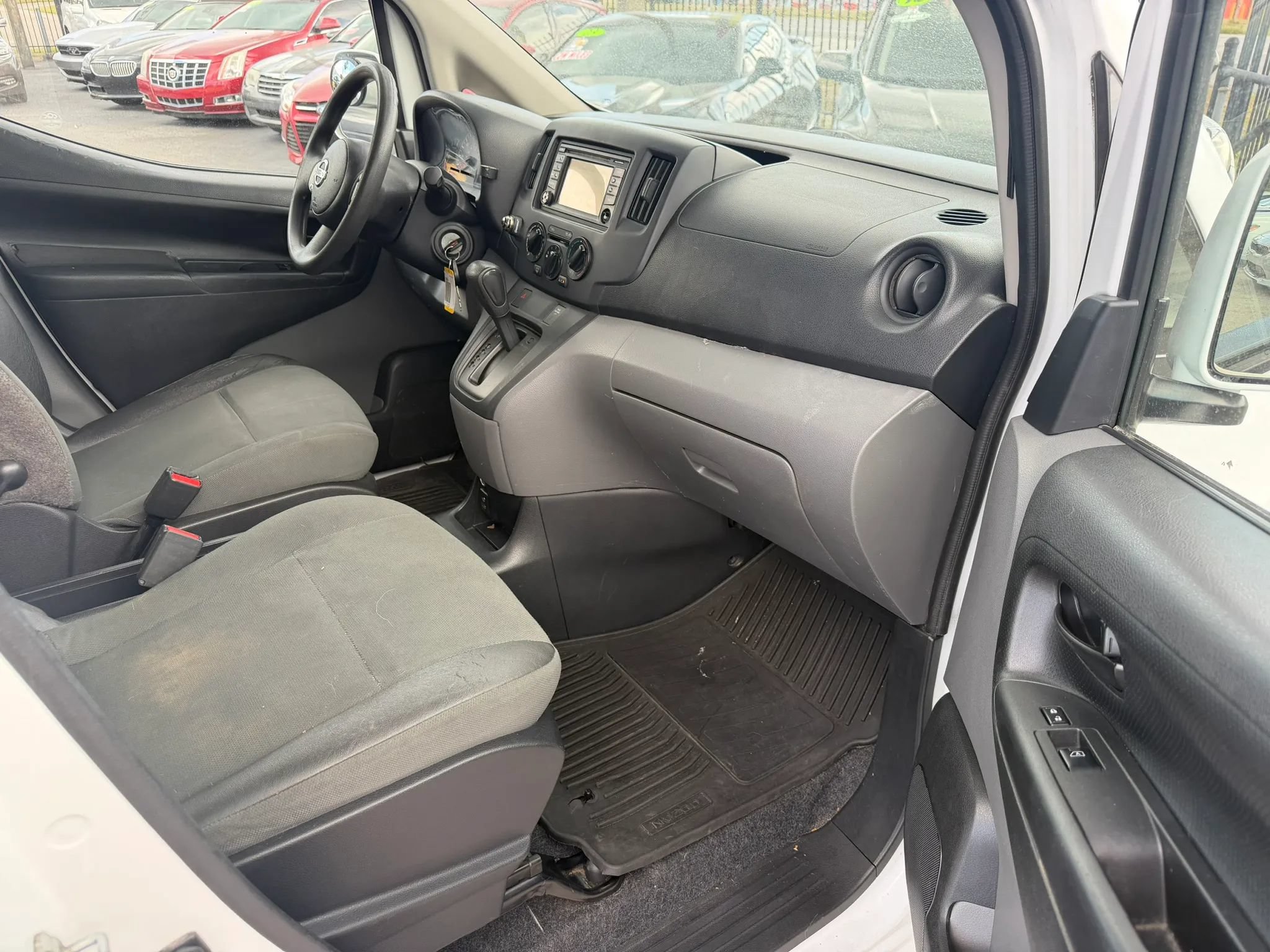 Used 2014 Nissan NV200 SV w/ Technology Package FWD image 10