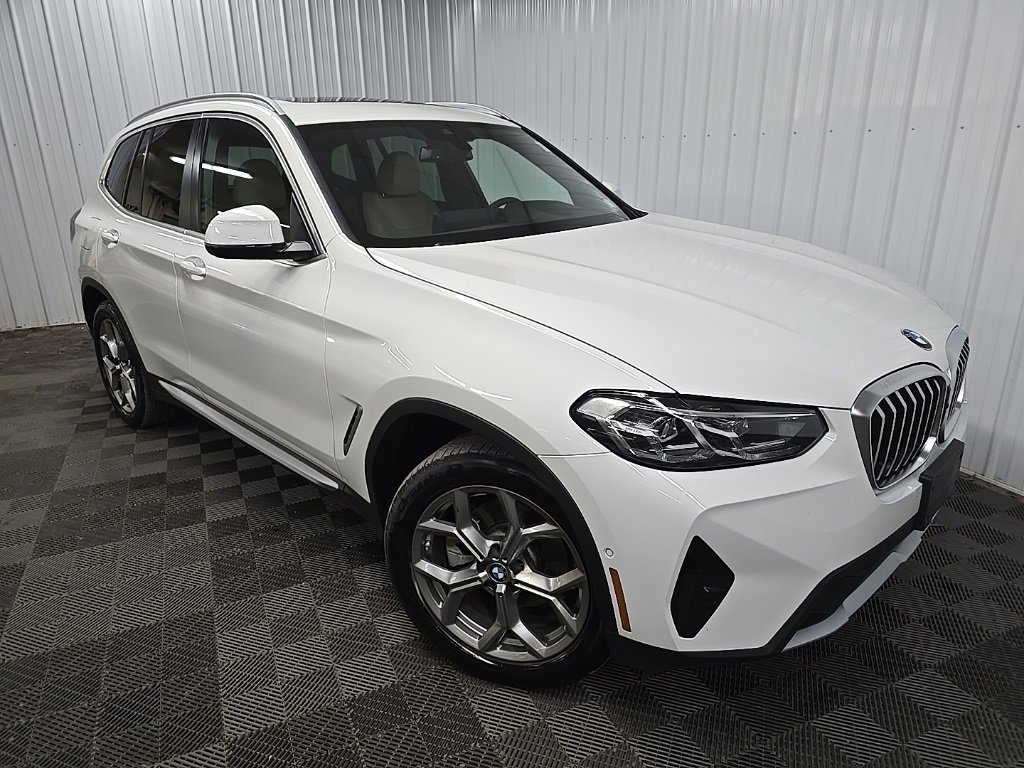 Used 2024 BMW X3 xDrive30i w/ Premium Package image 7