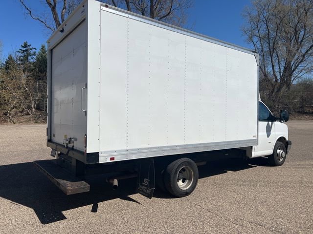 Used 2019 Chevrolet Express 3500 w/ Power Convenience Package RWD image 8