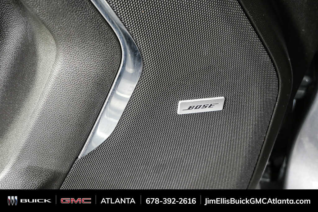 Used 2023 GMC Yukon XL SLT w/ SLT Premium Package image 7