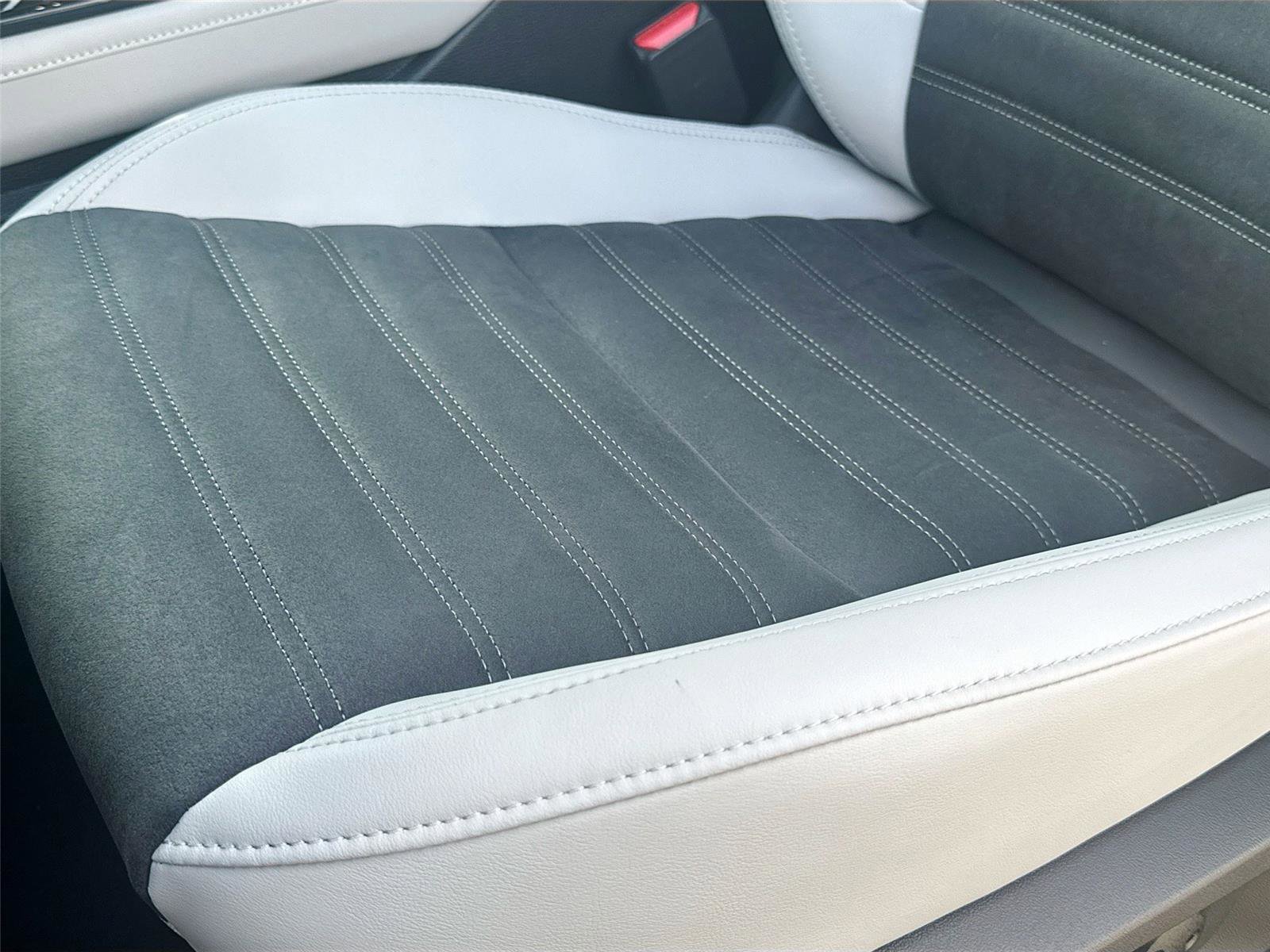 New 2025 Mitsubishi Outlander SE image 20