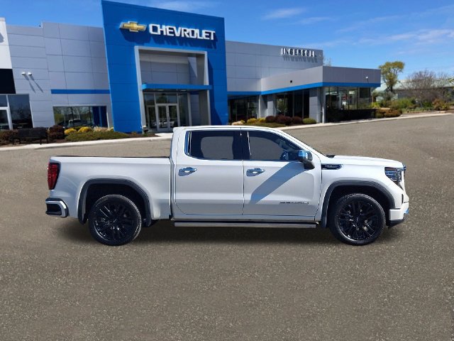Used 2023 GMC Sierra 1500 Denali w/ Denali Reserve Package AWD/4WD image 28