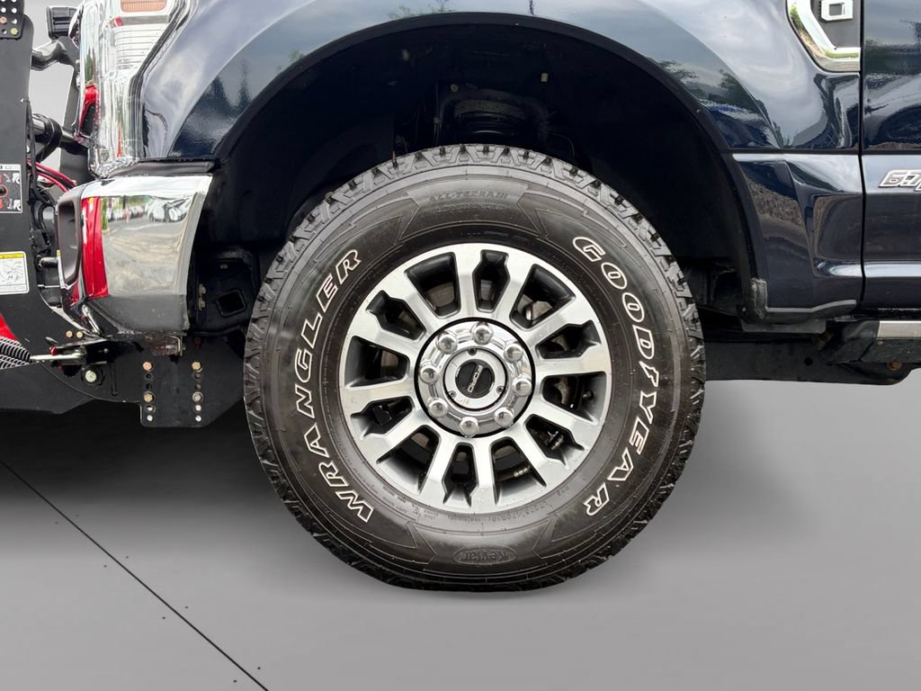 Used 2021 Ford F350 Lariat w/ Lariat Ultimate Package AWD/4WD image 11