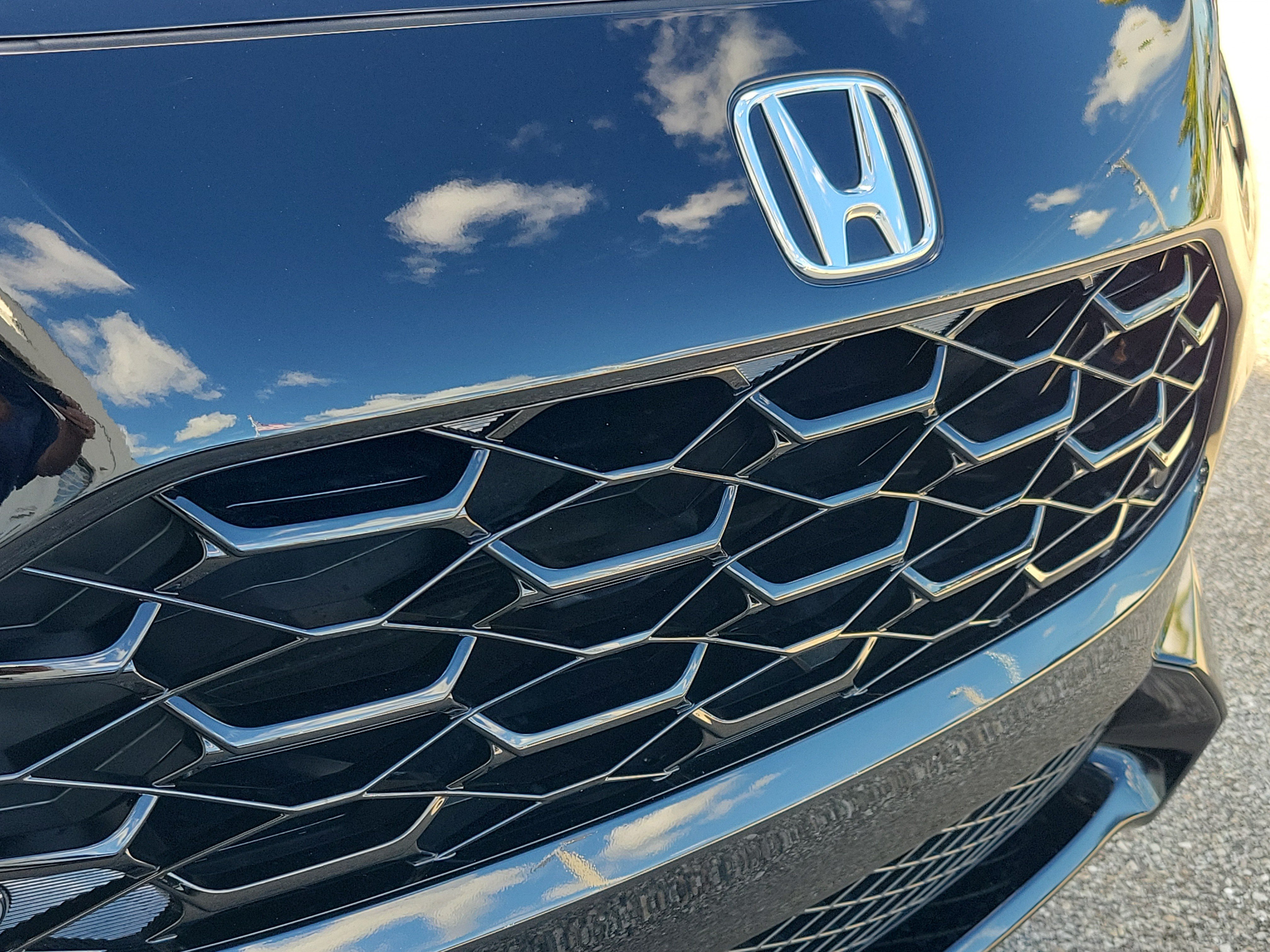 Used 2024 Honda HR-V EX-L image 12