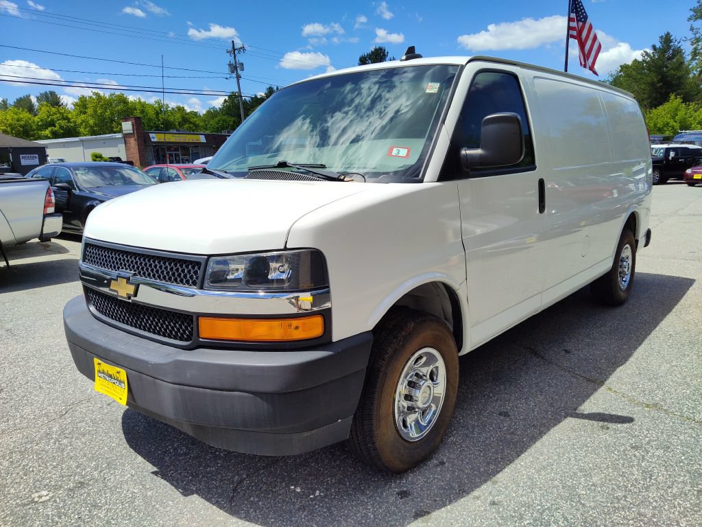 Used 2018 Chevrolet Express 2500 w/ Driver Convenience Package image 5