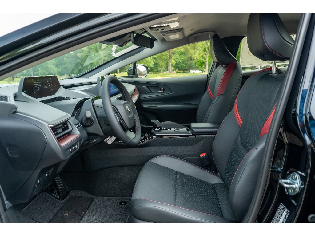 New 2026 Toyota Prius Plug-In Hybrid FWD image 12