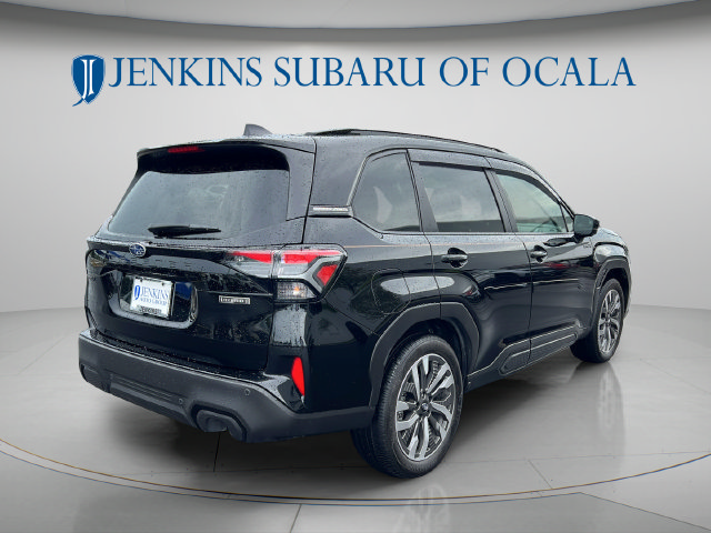 Used 2025 Subaru Forester Touring AWD/4WD image 3