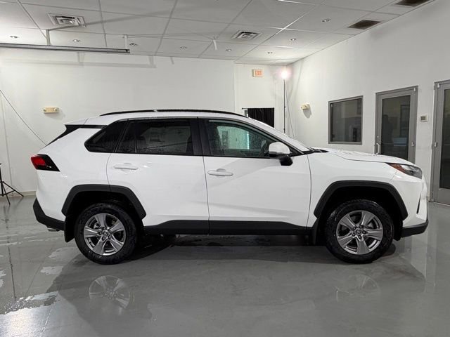 New 2025 Toyota RAV4 XLE image 3
