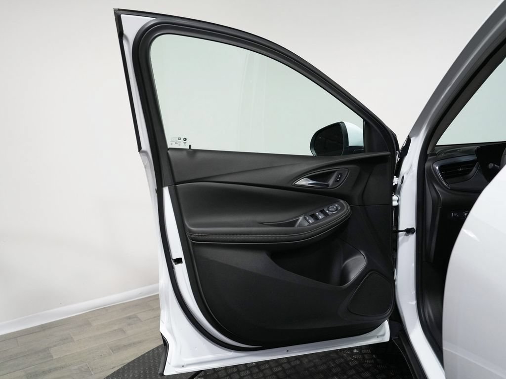 Used 2025 Buick Encore GX Preferred FWD image 10