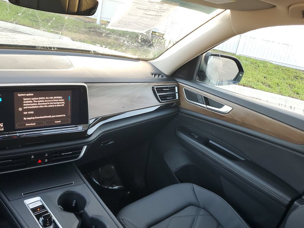 Certified 2024 Volkswagen Atlas SE FWD image 21