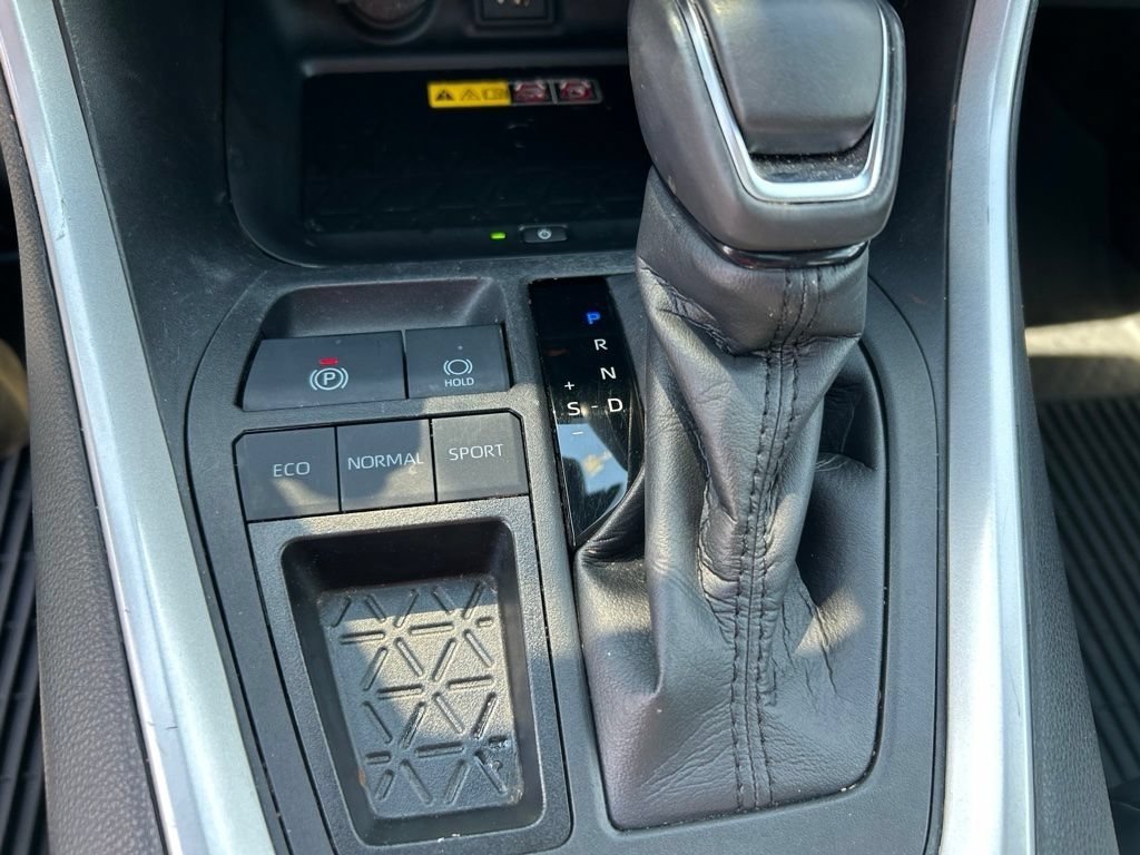 Used 2023 Toyota RAV4 XLE Premium FWD image 11