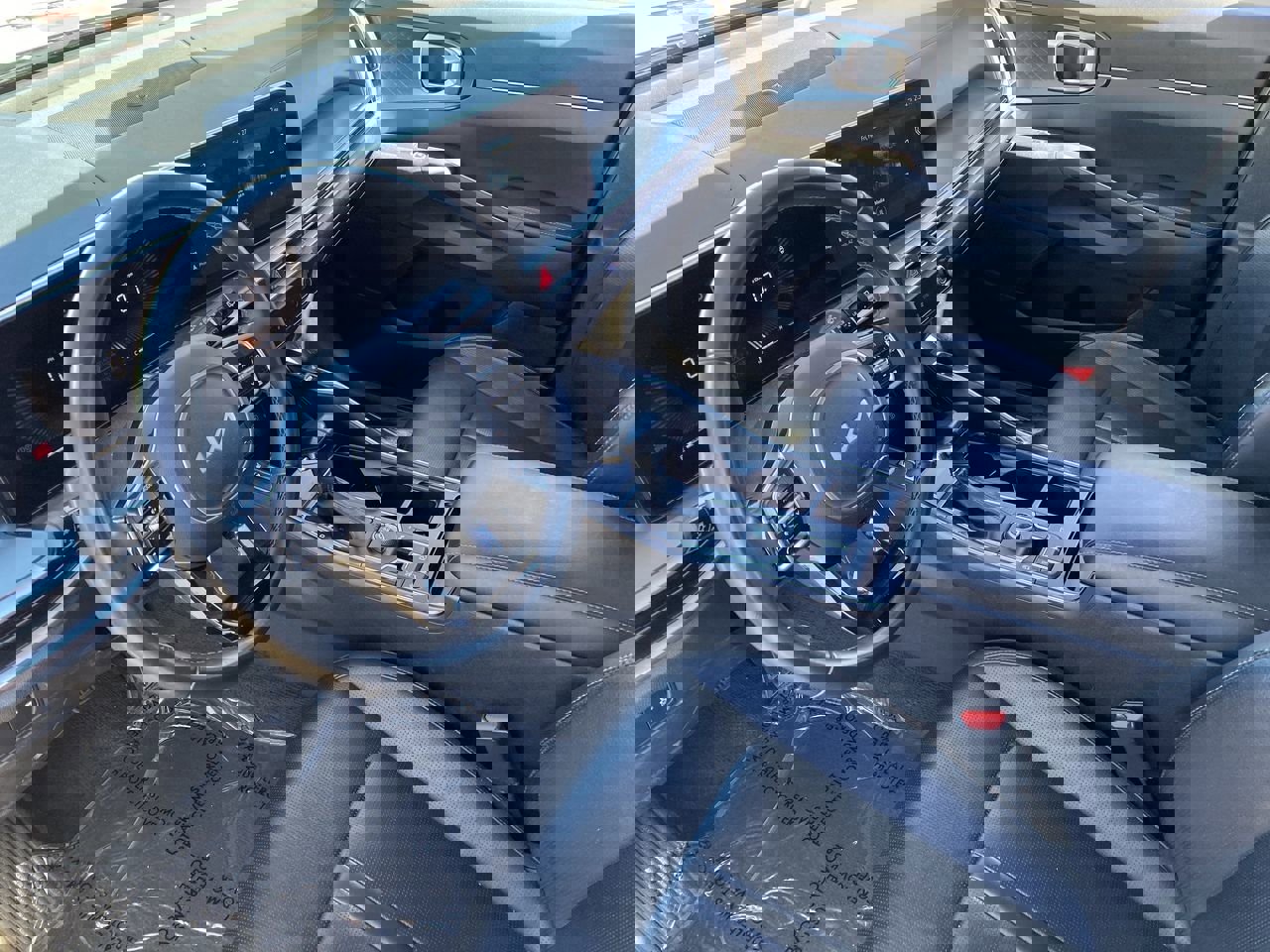 Used 2024 Kia Sorento S image 10