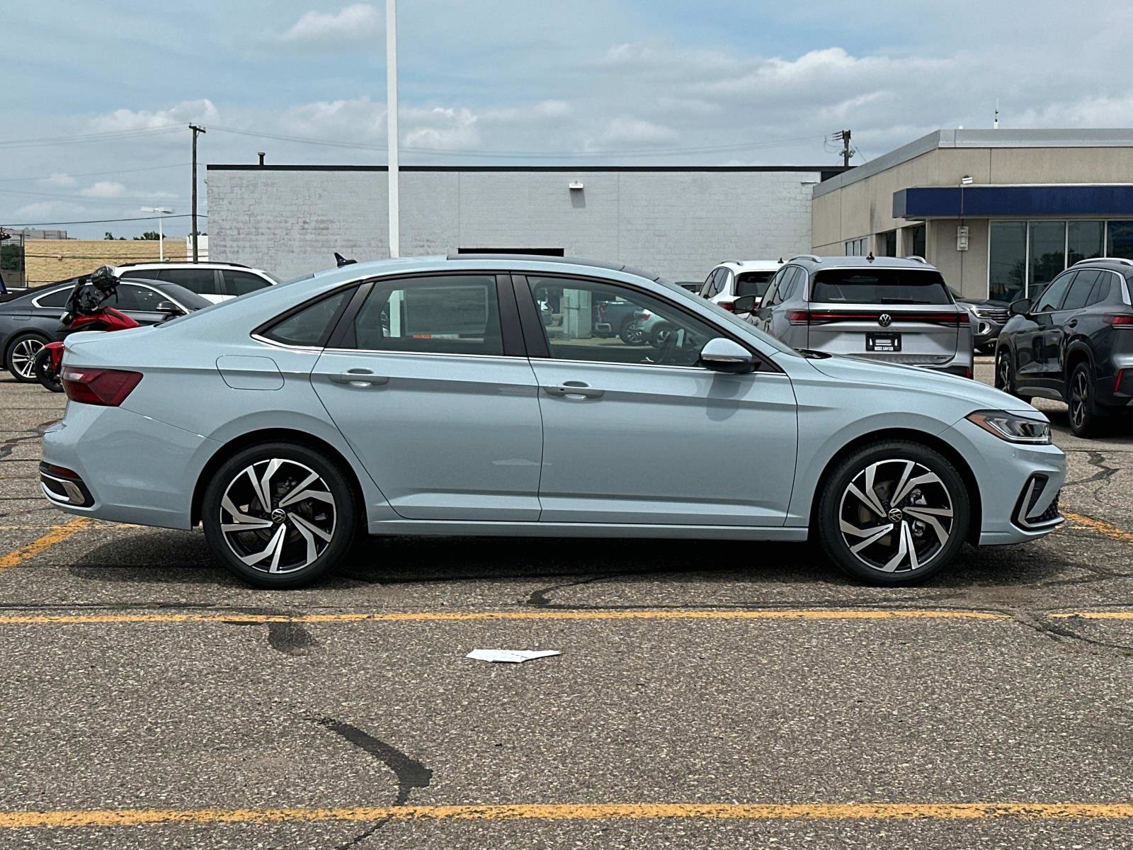 New 2025 Volkswagen Jetta SEL image 6
