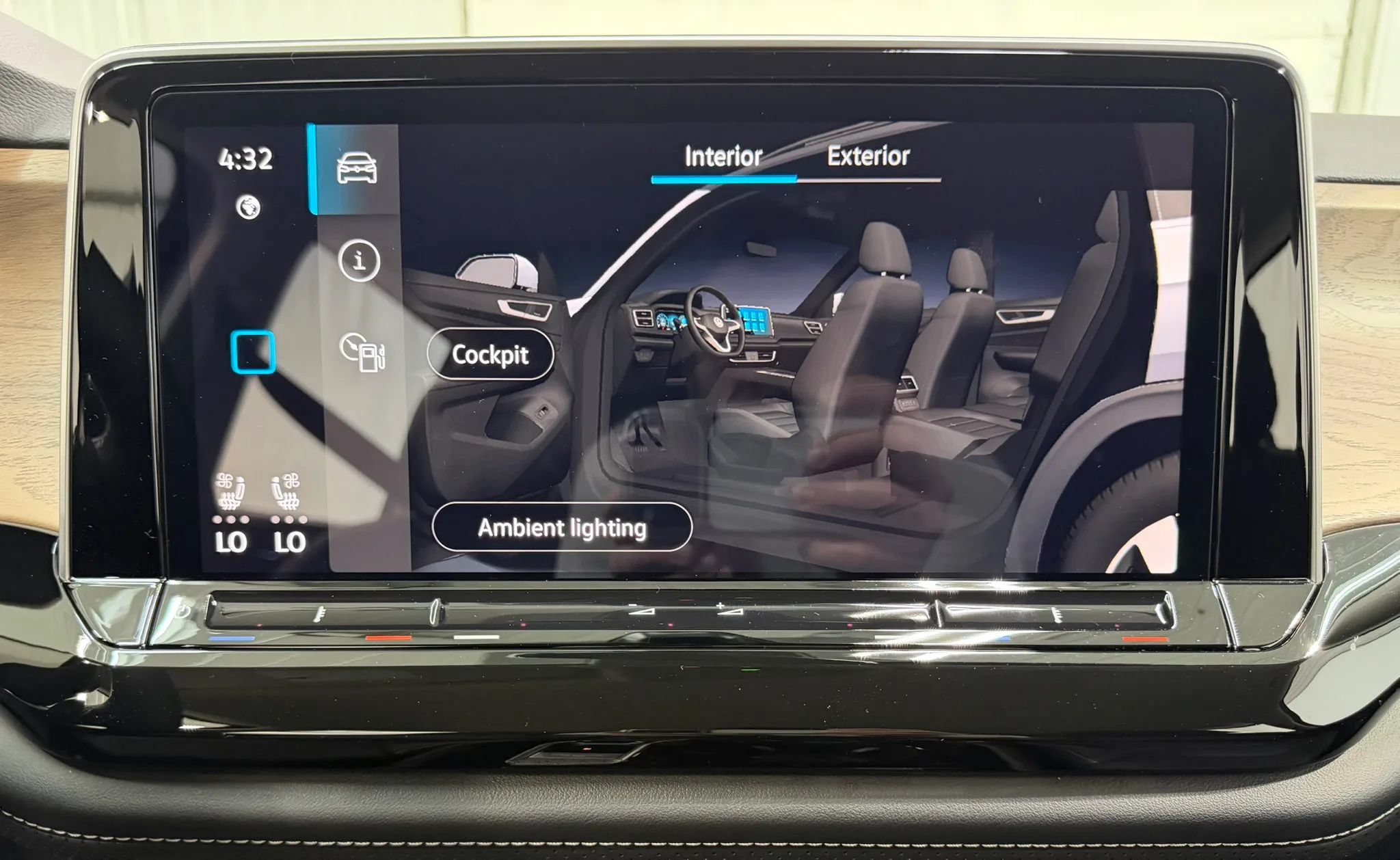 Used 2026 Volkswagen Atlas SE AWD/4WD image 23